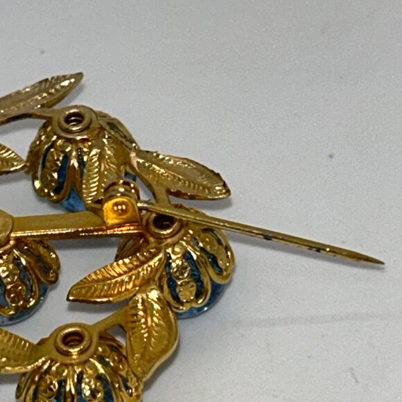 Vintage Gold-Tone Brooch With Blue Crackle Glass Stones & Leaf Design Rivet Set - Picture 14 of 16